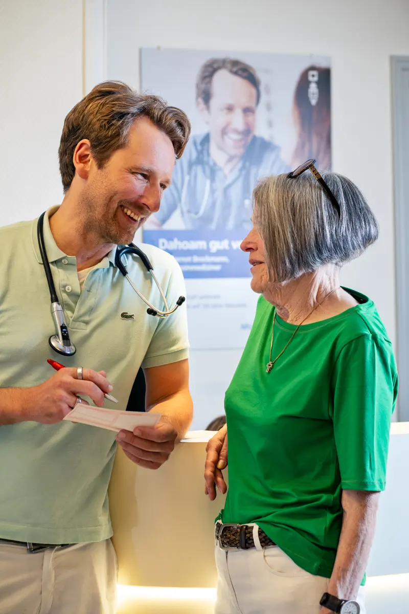 Patientenbewertungen: Hausarztpraxis am Romanplatz in München – Portraitfoto (Neuhausen/Nymphenburg)