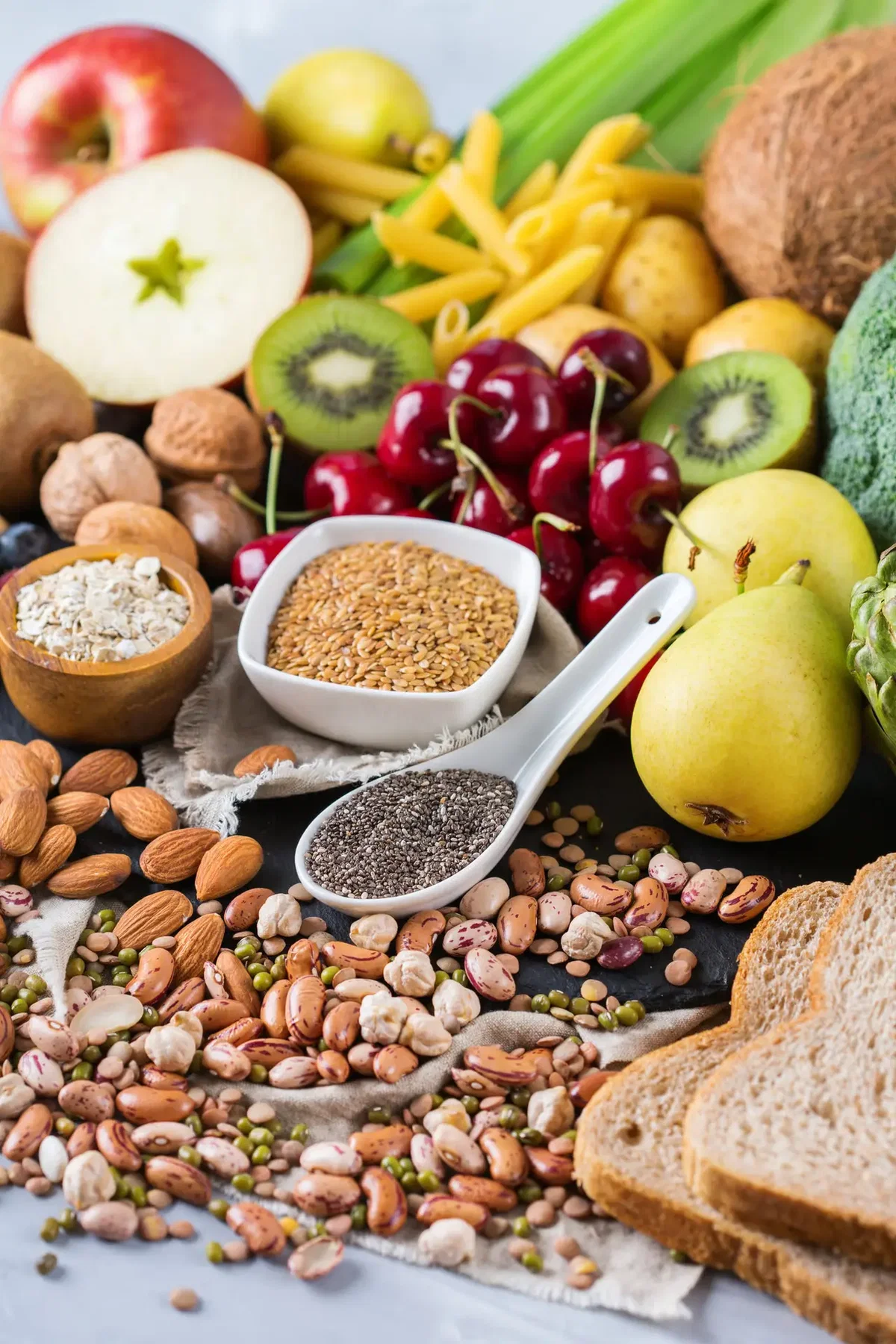 Ausgewogene Ernährung mit natürlichen Nährstoffquellen bei Schilddrüsenerkrankungen